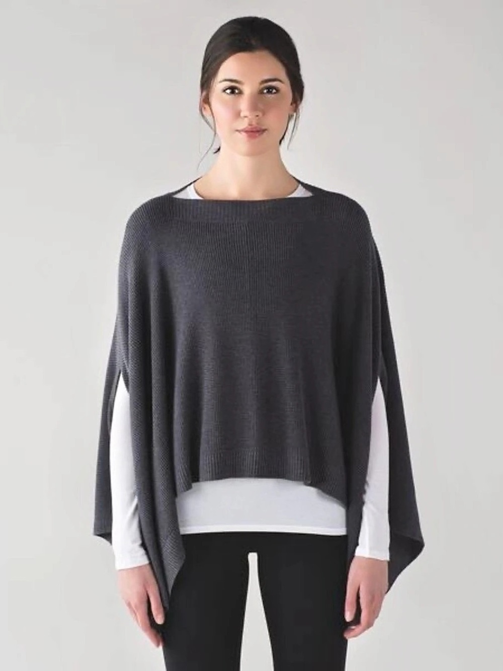 Lululemon Forward Flow Cape Heathered Dark Carbon